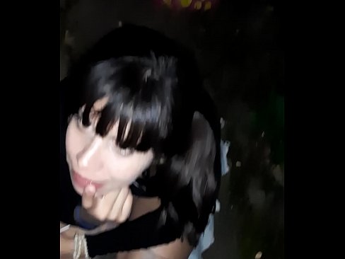 ❤️ Në rrugë penisi i fryrë në këmbim të karamele ❤ Porno ruse tek ne ❌️
