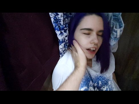 ❤️ Gjeta motrën time në dollap dhe e ndihmova të përfundonte ❤ Porno ruse tek ne ❌️